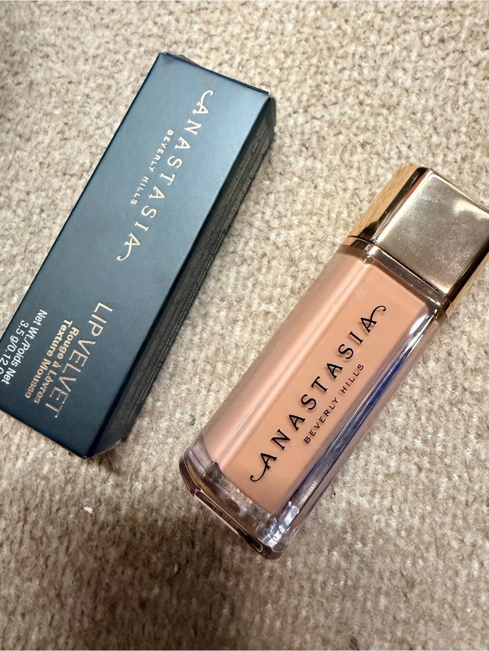 Never used Anastasia Beverly Hills Lip Velvet Liquid Lipstick - peachy nude 3.5g